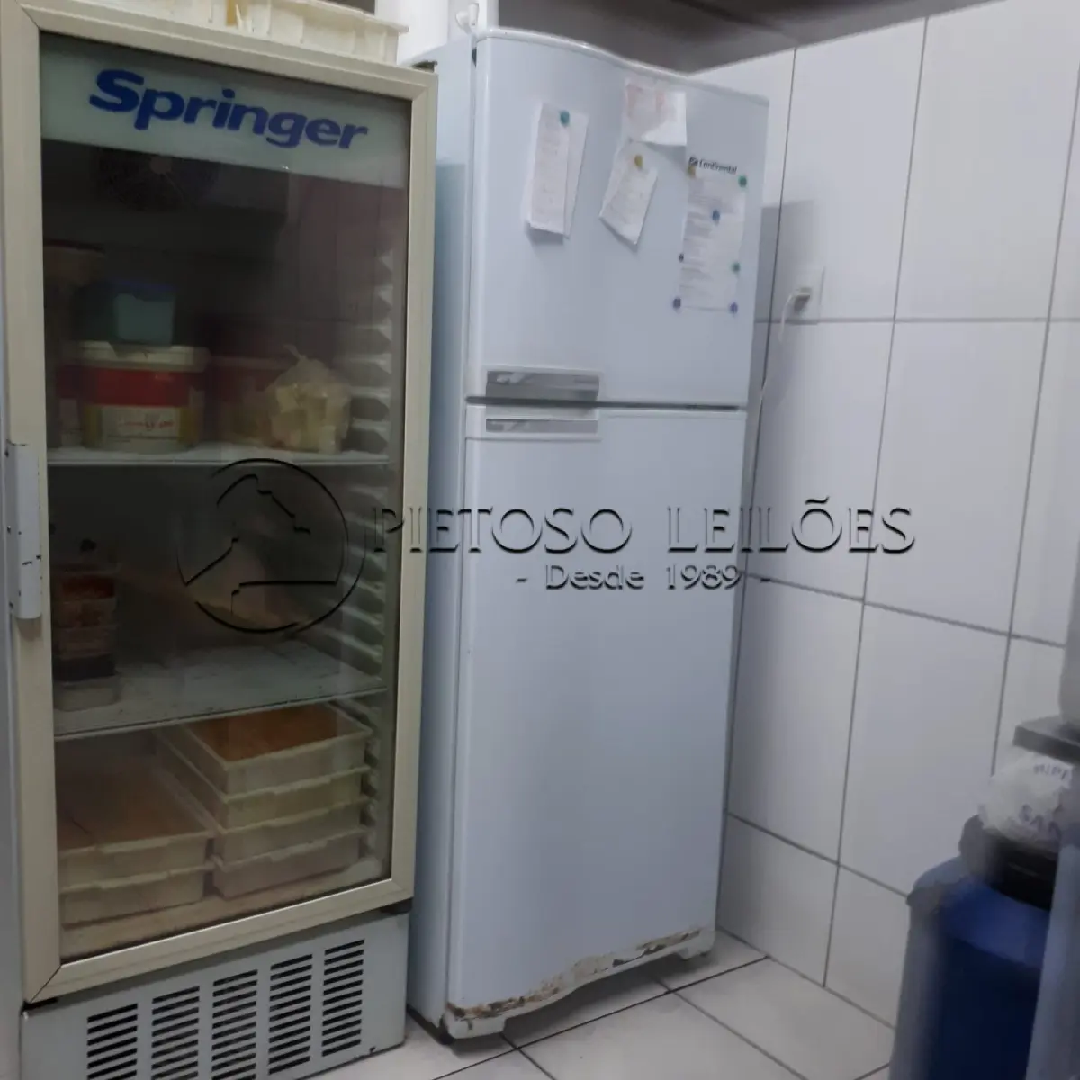 LOTE 013 - 01 (UM) REFRIGERADOR CONTINENTAL DUPLEX BRANCO
