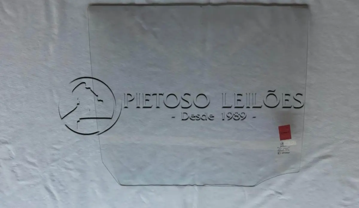 LOTE 005 - LOTE DE VIDROS AUTOMOTIVOS ANTIGOS