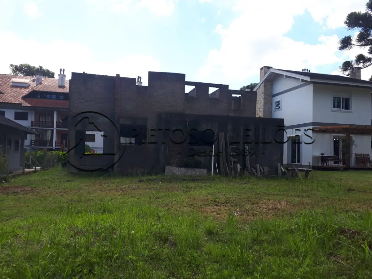 LOTE 001 - GRAMADO/RS - TERRENOS DENTRO DE UM TODO MAIOR COM A ÁREA DE 2.800,00m², NO BAIRRO PLANALTO