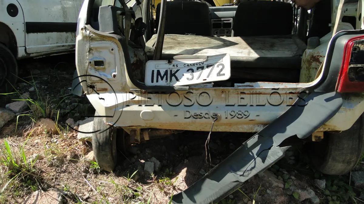 LOTE 008 - FIAT/UNO MILLE FIRE, ANO/MODELO: 2005/2006, PLACA: IMK3772,