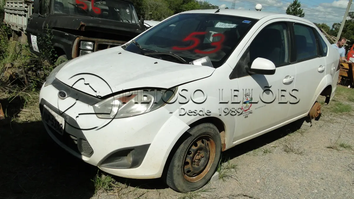 LOTE 053 - FORD/FIESTA SEDAN 1.6 FLEX, ANO/MODELO: 2013/2014, PLACA: IUP5392,