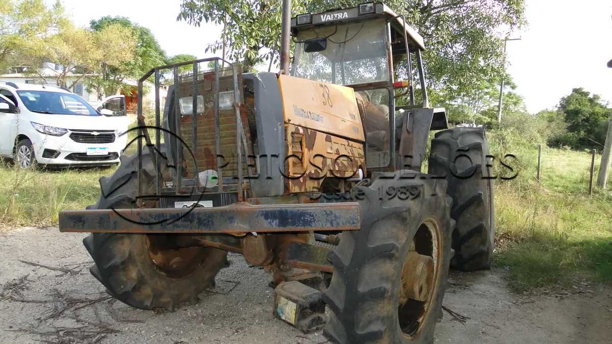 LOTE 076 - TRATOR VALTRA VALMET 1380 S.