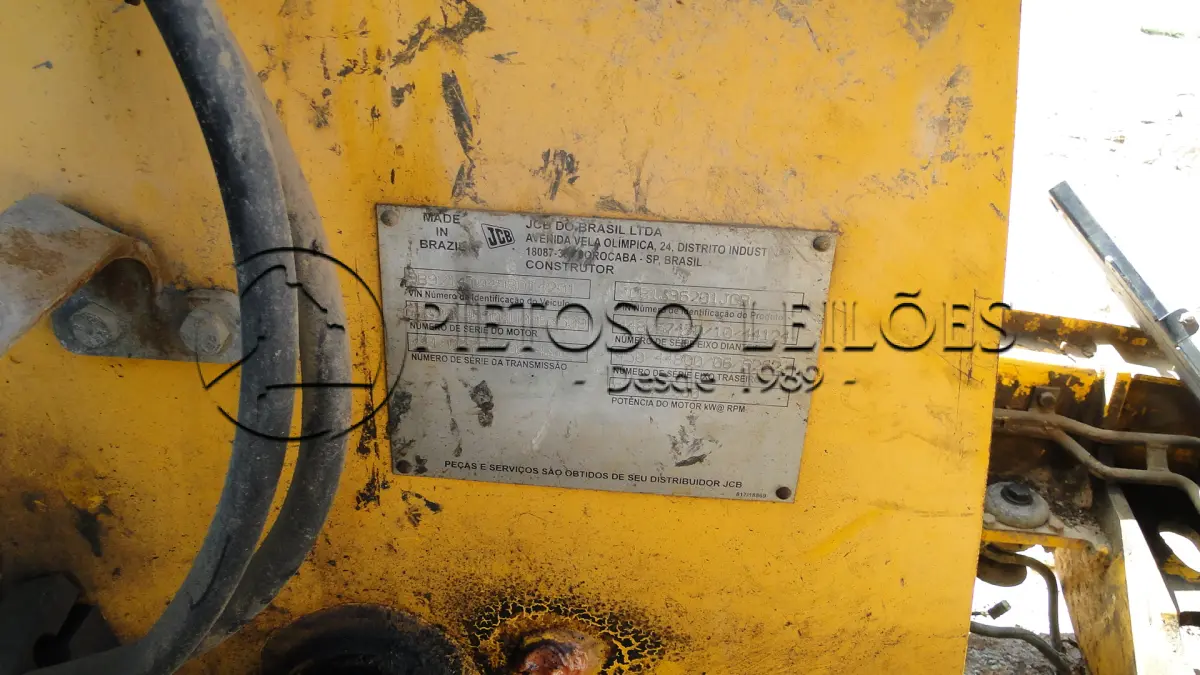 LOTE 064 - RETROESCAVADEIRA JCB 3C,