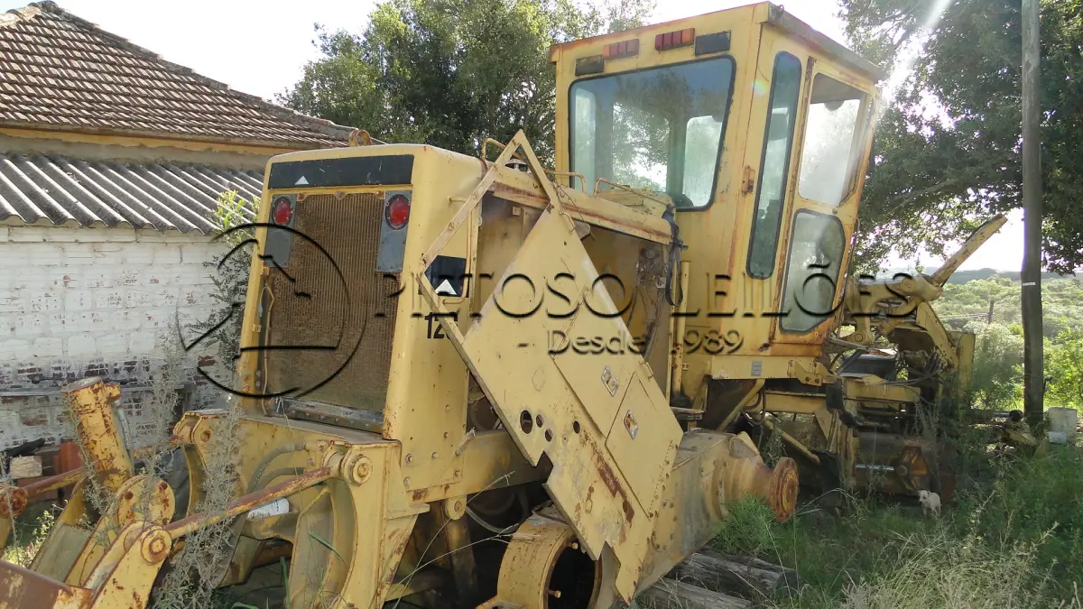 LOTE 077 - MOTONIVELADORA CATERPILLAR 12 G, Nº 3PL01123.