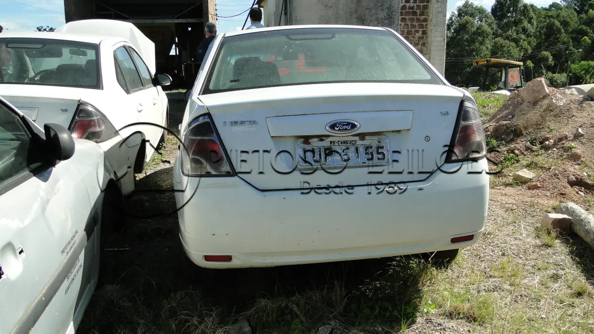 LOTE 052 - FORD/FIESTA SEDAN 1.6 FLEX, ANO/MODELO: 2013/2014, PLACA: IUP5155,