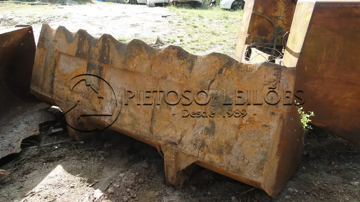 LOTE 029 - CARREGADEIRA MICHIGAN 75 III.