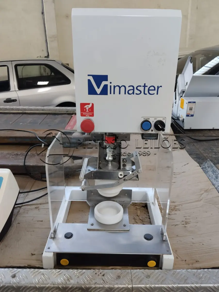 LOTE 014 - 01 (UMA) PRENSA, MARCA VIMASTER