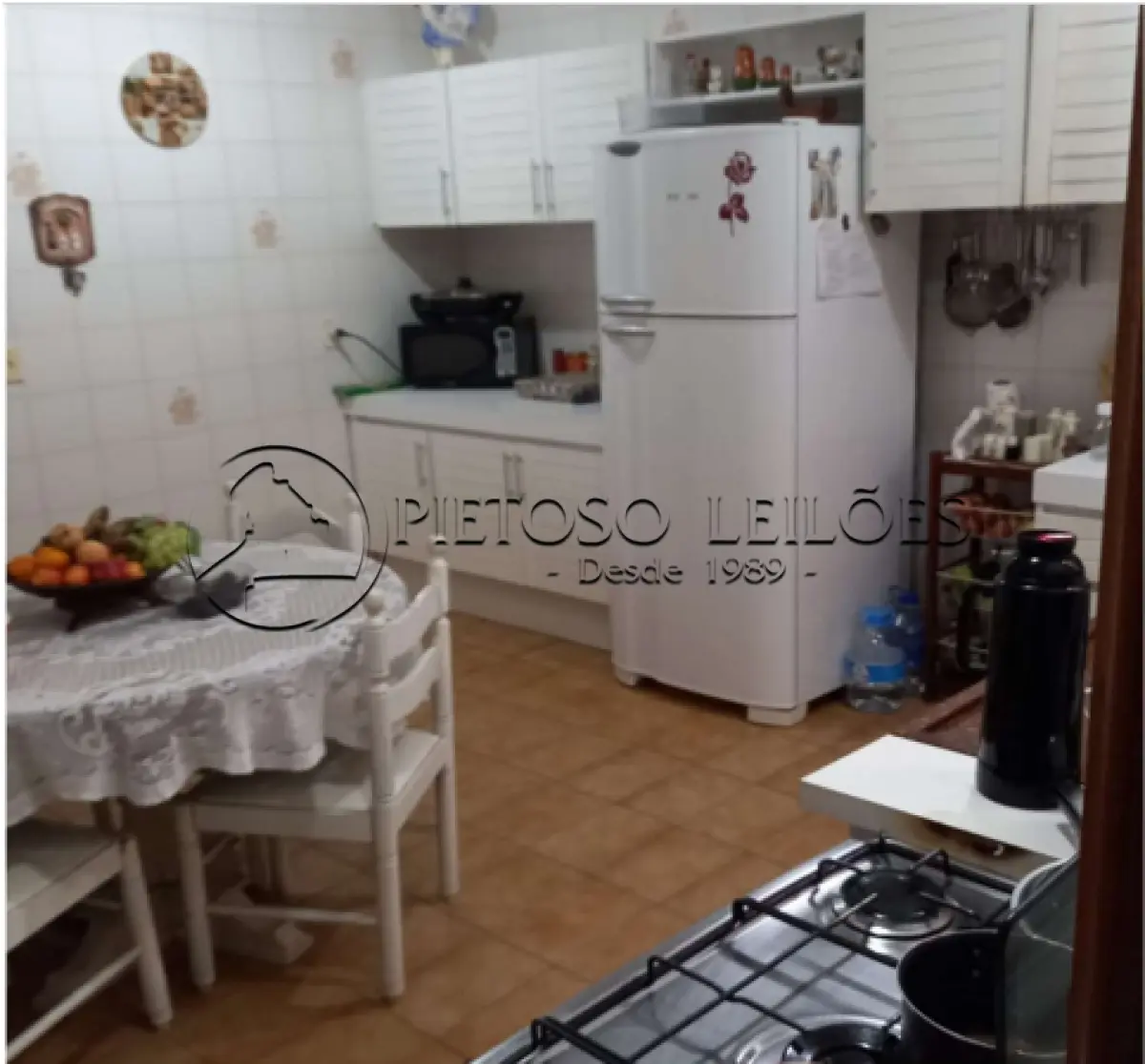 LOTE 004 - PORTO ALEGRE/RS - APARTAMENTO Nº 201 E  QUATRO GARAGENS, DO PRÉDIO SITO À RUA CARLOS VON KOSERITZ, Nº 533,  BAIRRO HIGIENÓPOLIS