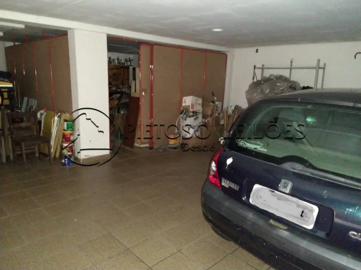 LOTE 004 - PORTO ALEGRE/RS - APARTAMENTO Nº 201 E  QUATRO GARAGENS, DO PRÉDIO SITO À RUA CARLOS VON KOSERITZ, Nº 533,  BAIRRO HIGIENÓPOLIS