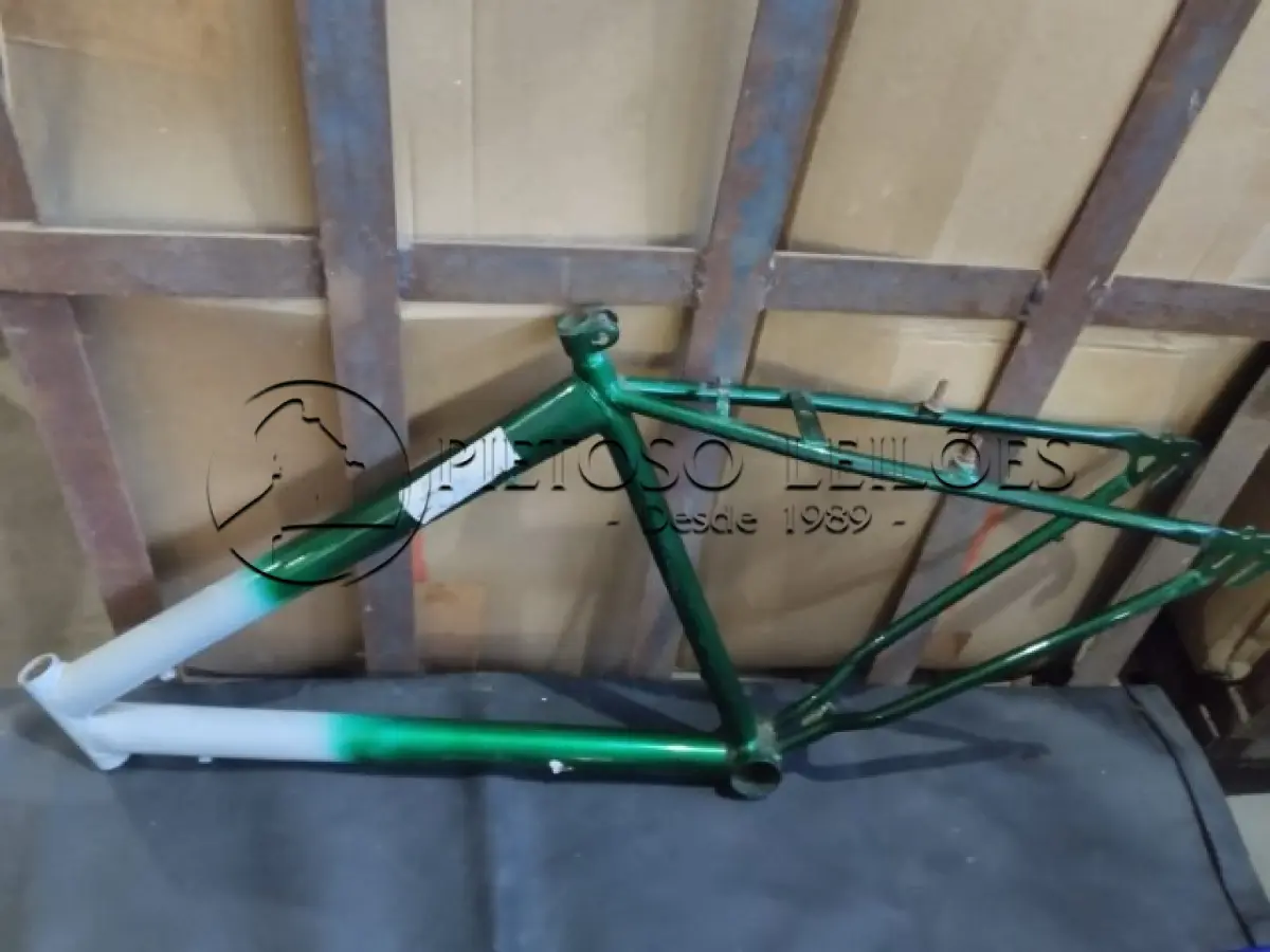 LOTE 008 - QUADROS DE BIKE