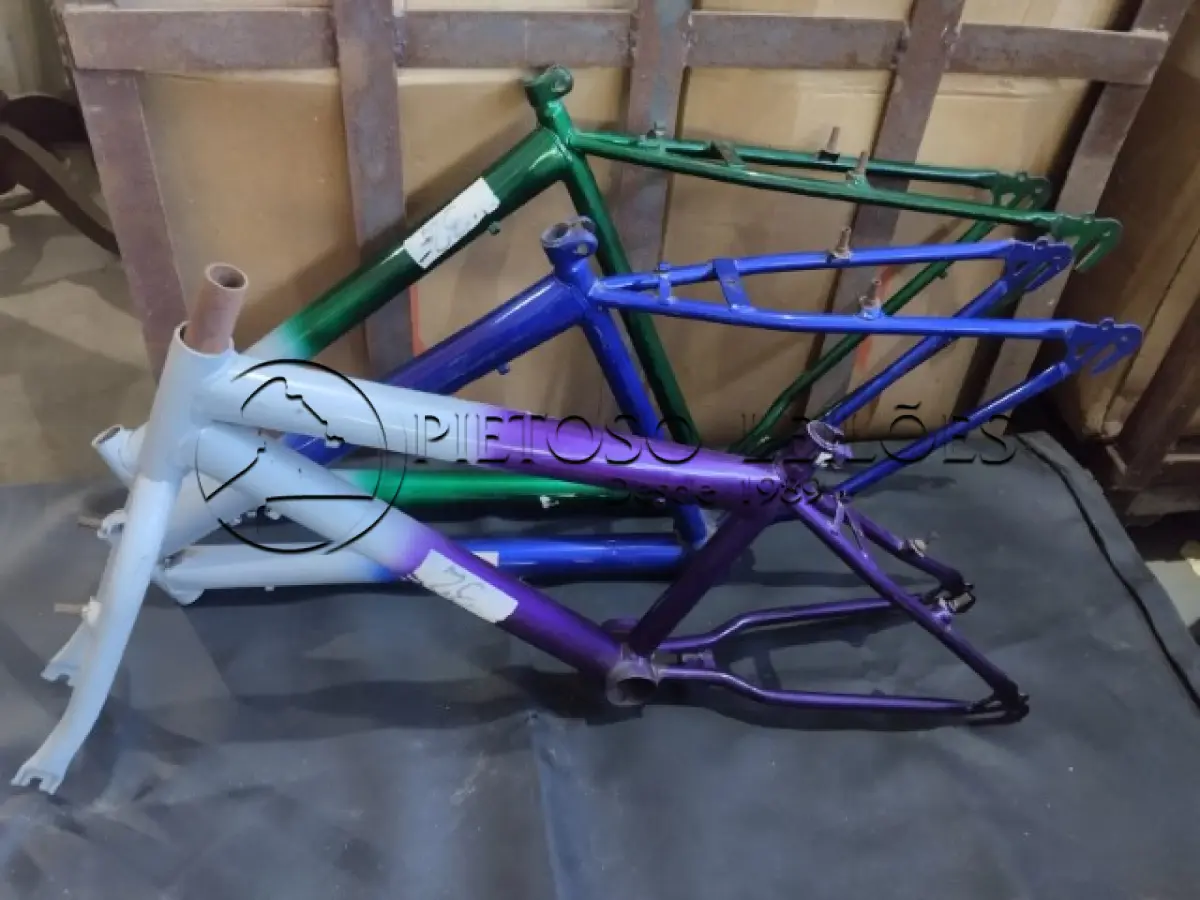 LOTE 008 - QUADROS DE BIKE
