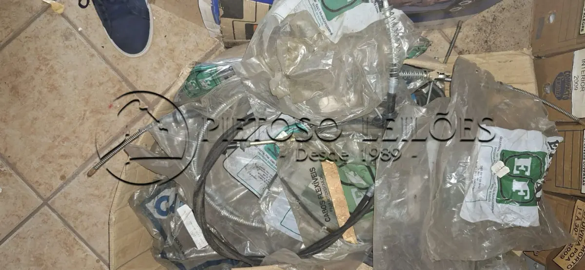 LOTE 004 - LOTE COMPOSTO POR COMPONENTES E ACESSÓRIOS VEICULARES