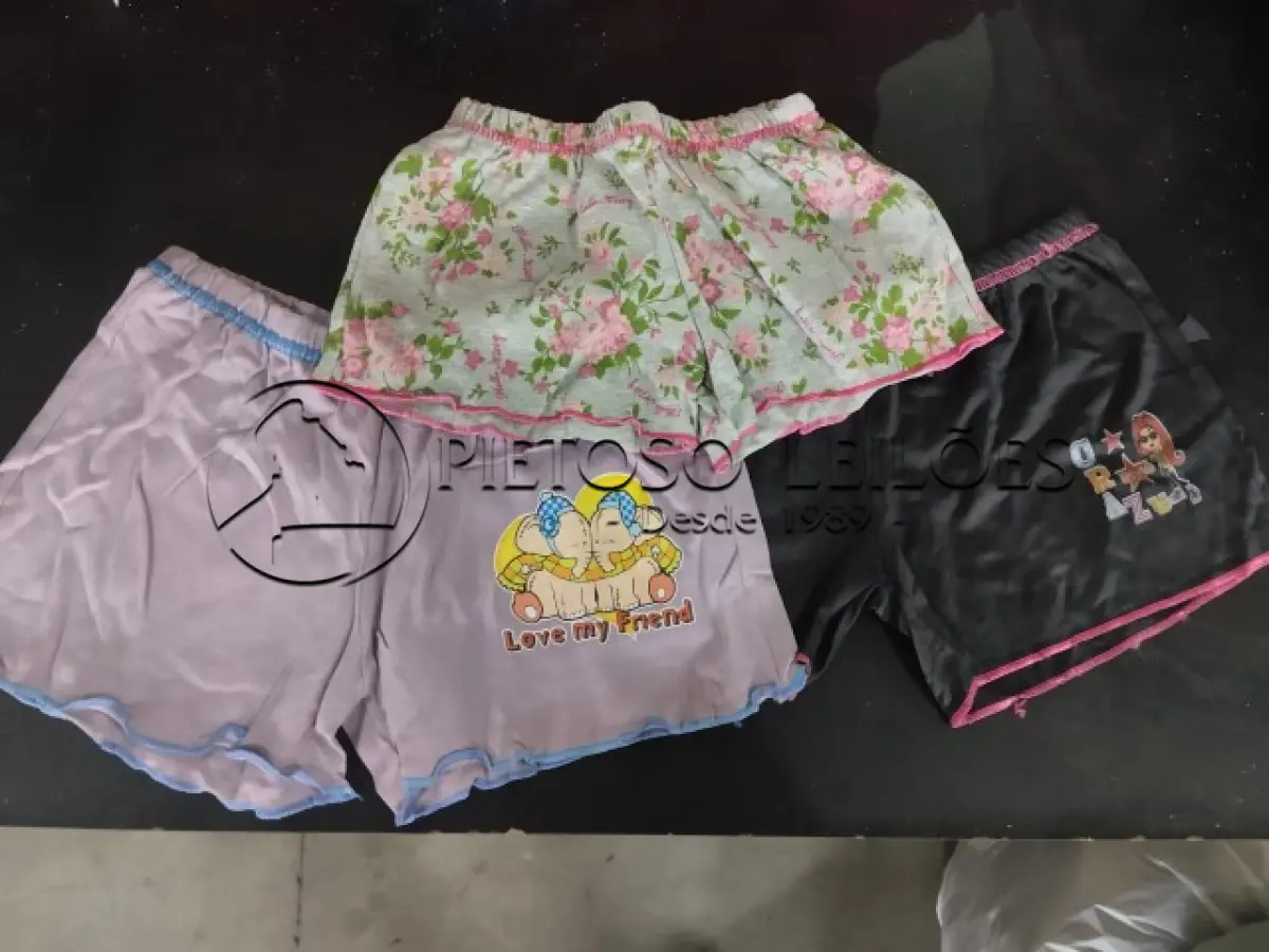 LOTE 060 - LOTE DE SHORTS INFANTIS