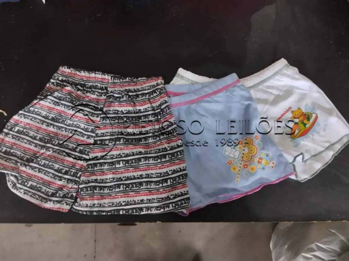 LOTE 060 - LOTE DE SHORTS INFANTIS