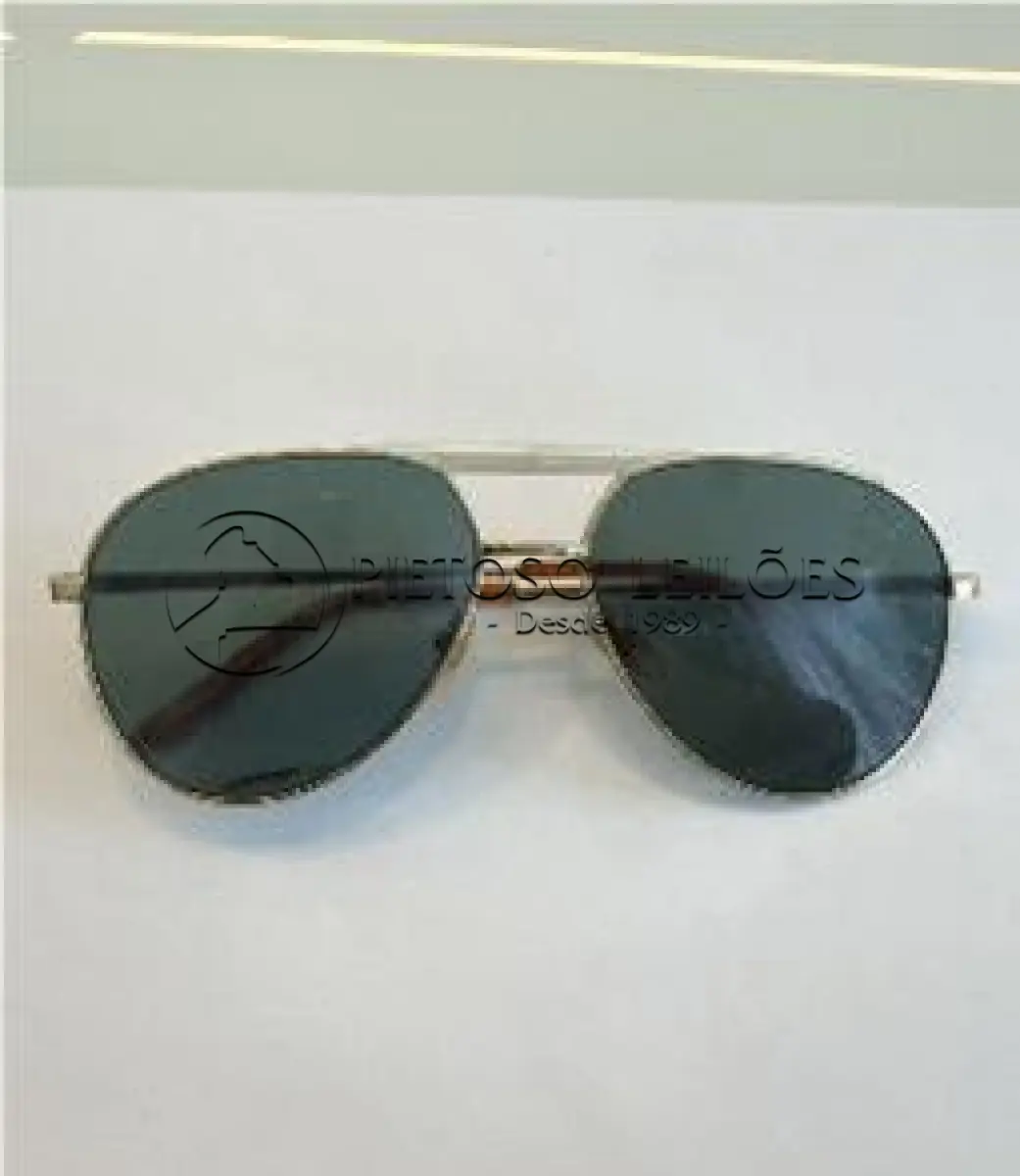 LOTE 113 - ÓCULOS DE SOL GUCCI