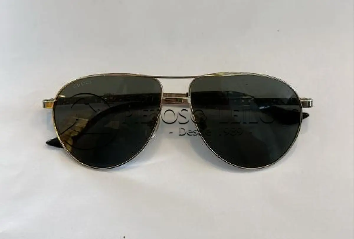 LOTE 117 - ÓCULOS DE SOL GUCCI