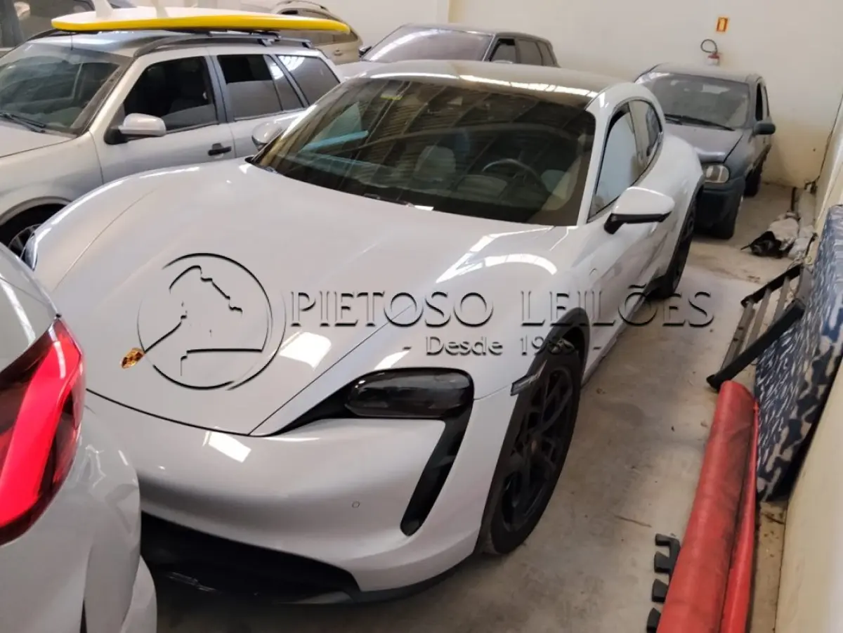 LOTE 101 - AUTOMÓVEL I/PORSCHE TAYCAN 4CT, ANO/MODELO: 2022, PLACA: SFB8F09