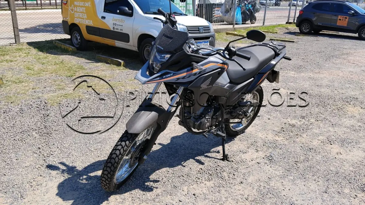 LOTE 300 - MOTOCICLETA HONDA/XRE 190 ADV, ANO/MODELO: 2025, PLACA: JDL1F85