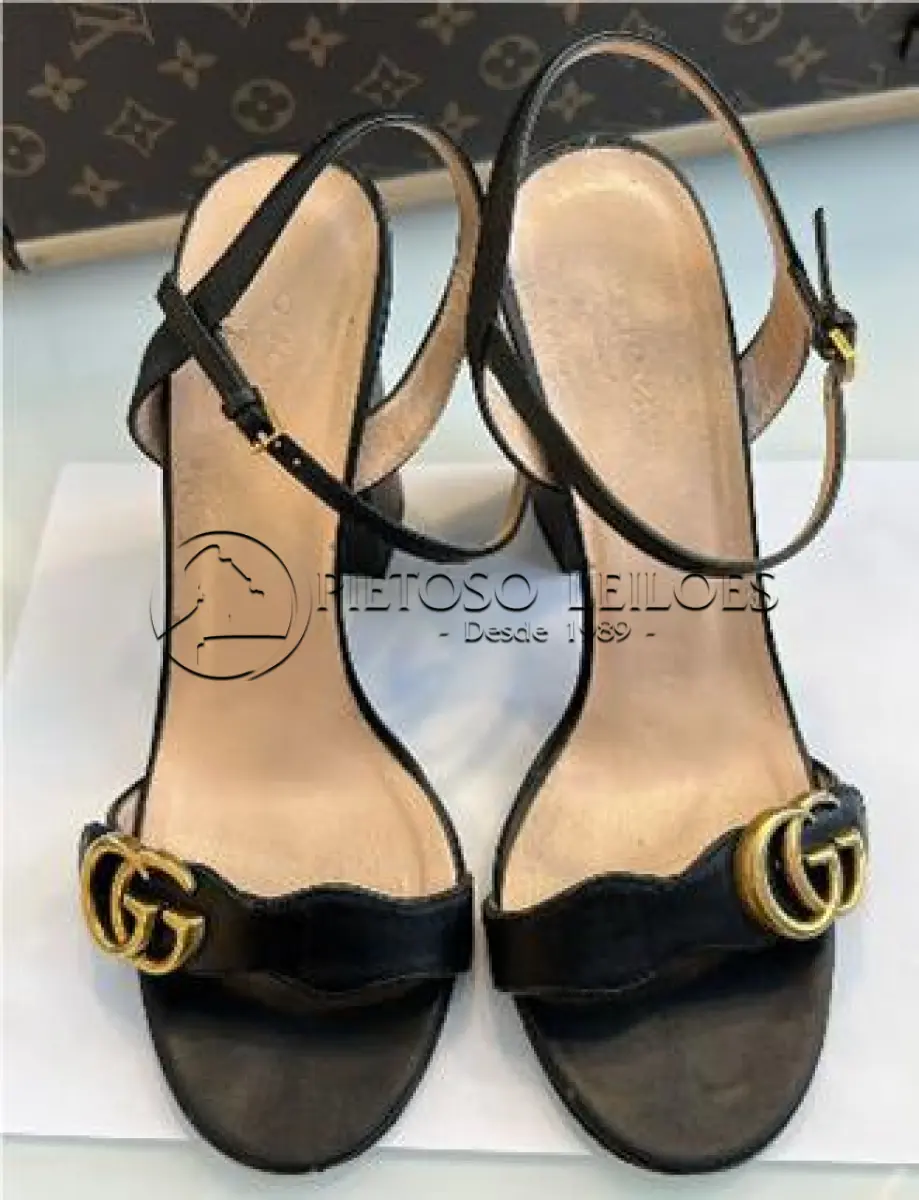 LOTE 126 - SANDÁLIA GUCCI