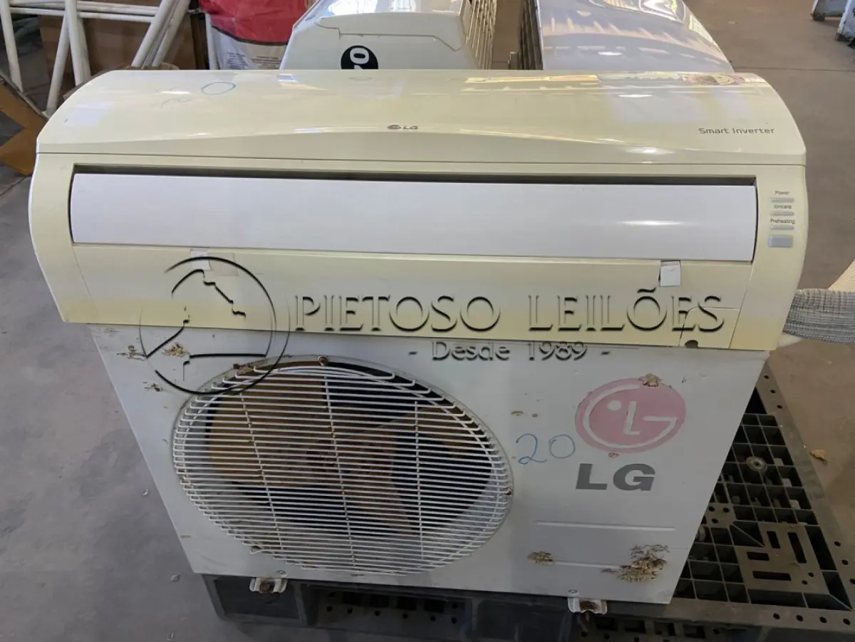 LOTE 030 - AR CONDICIONADO INVERTER 12.000 BTUs