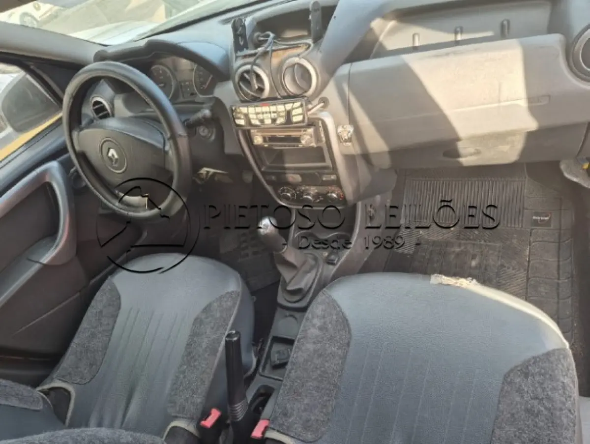 LOTE 007 - CAMIONETA RENAULT/DUSTER 16 E 4X2, ANO/MODELO: 2013/2014, PLACA: IUW6371