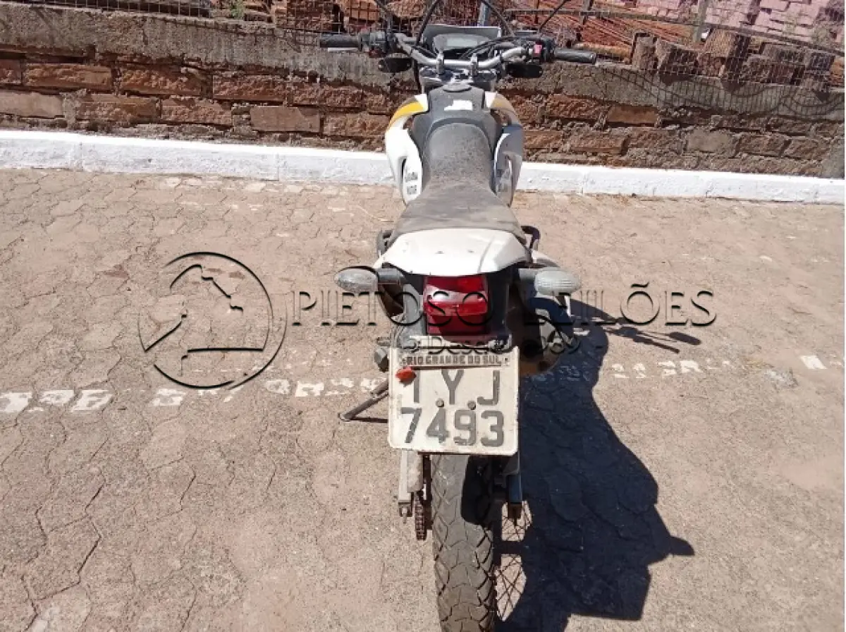 LOTE 002 - MOTOCICLETA YAMAHA/XTZ250 LANDER, ANO/MODELO: 2017/2018, PLACA: IYJ7493