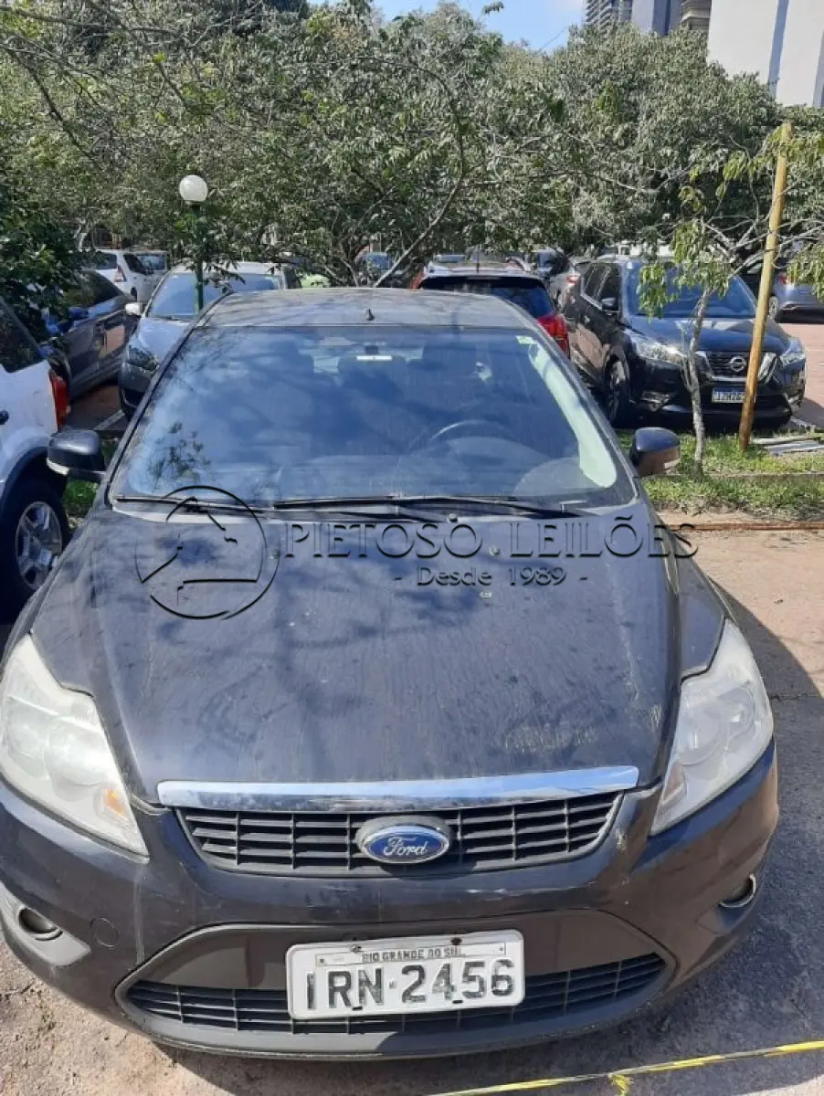 LOTE 018 - AUTOMÓVEL I/FORD FOCUS 2L FC FLEX, ANO/MODELO: 2010/2011, PLACA: IRN2456,