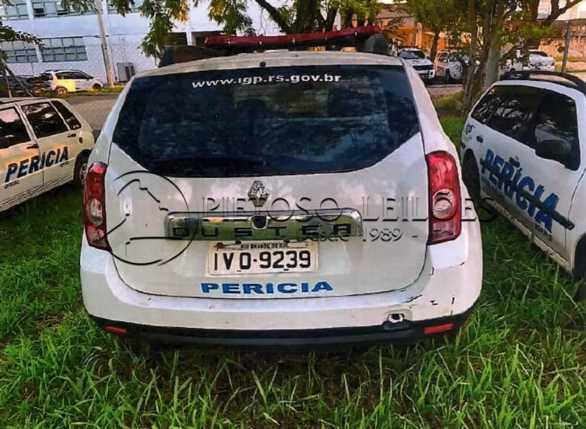 LOTE 017 - CAMIONETA RENAULT/DUSTER 16 E 4X2, ANO/MODELO: 2014/2015, PLACA: IVO9239