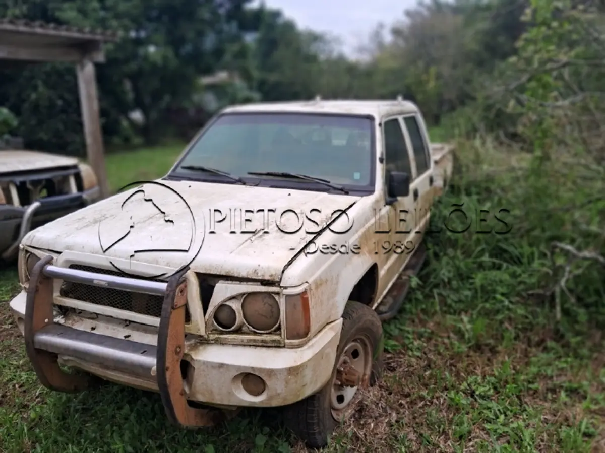 LOTE 001 - CAMINHONETE MMC/L200 4X4 GL, ANO/MODELO: 2004/2005, PLACA: IMF0305
