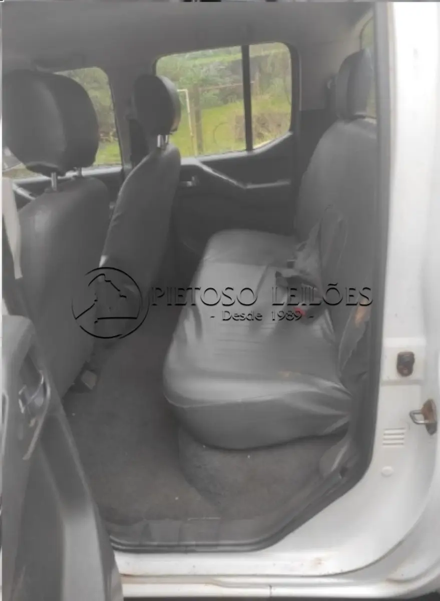 LOTE 024 - CAMINHONETE NISSAN/FRONTIER SVATK4X4, ANO/MODELO: 2013/2014, PLACA: IVB4438