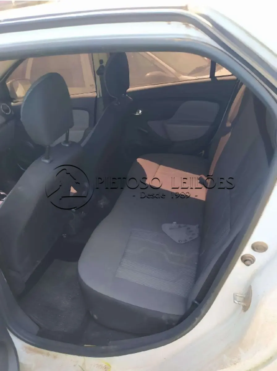 LOTE 015 - AUTOMÓVEL RENAULT/LOGAN EXPR 16 M, ANO/MODELO: 2014/2014, PLACA: IVJ1983