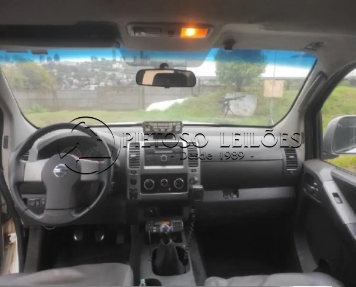 LOTE 024 - CAMINHONETE NISSAN/FRONTIER SVATK4X4, ANO/MODELO: 2013/2014, PLACA: IVB4438