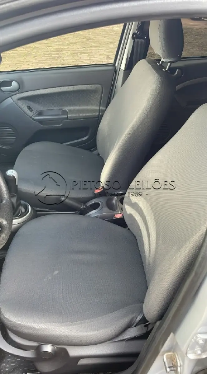 LOTE 027 - AUTOMÓVEL FORD/FIESTA 1.6 FLEX, ANO/MODELO: 2013/2014, PLACA: IUP5228