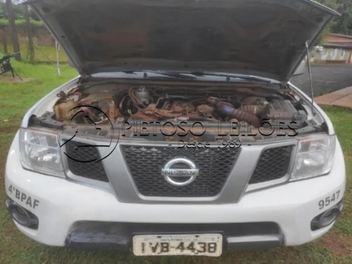 LOTE 024 - CAMINHONETE NISSAN/FRONTIER SVATK4X4, ANO/MODELO: 2013/2014, PLACA: IVB4438