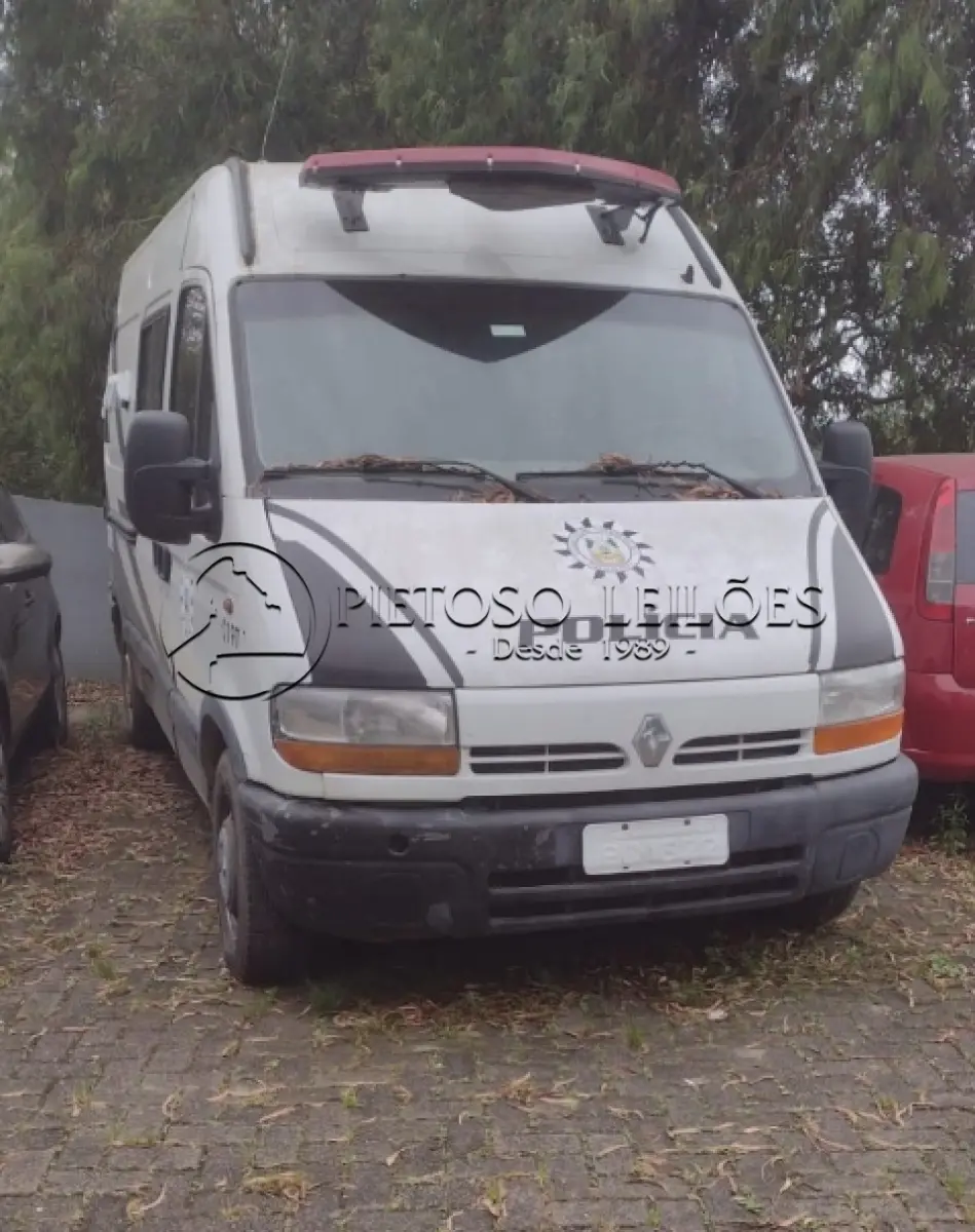 LOTE 017 - CAMINHONETE RENAULT/MASTER11M3 25DCI, ANO/MODELO: 2006, PLACA: IPC1822