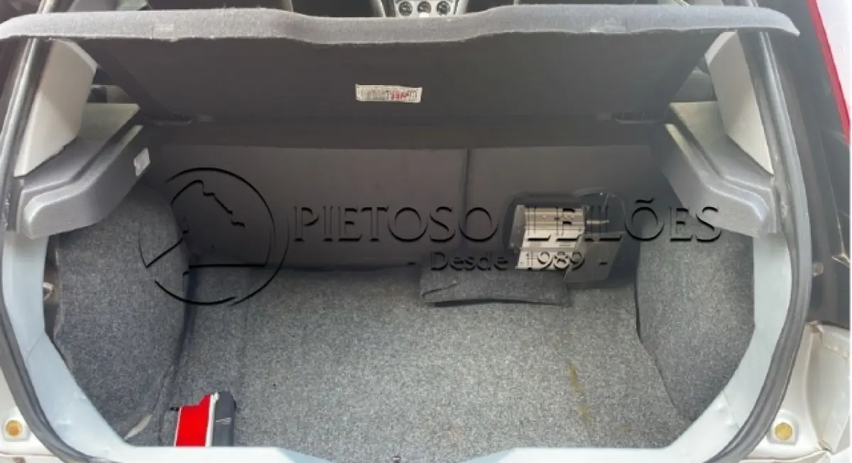 LOTE 027 - AUTOMÓVEL FORD/FIESTA 1.6 FLEX, ANO/MODELO: 2013/2014, PLACA: IUP5228
