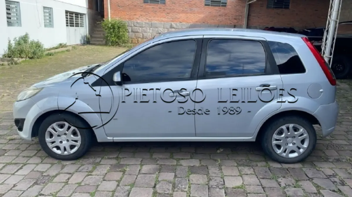 LOTE 027 - AUTOMÓVEL FORD/FIESTA 1.6 FLEX, ANO/MODELO: 2013/2014, PLACA: IUP5228