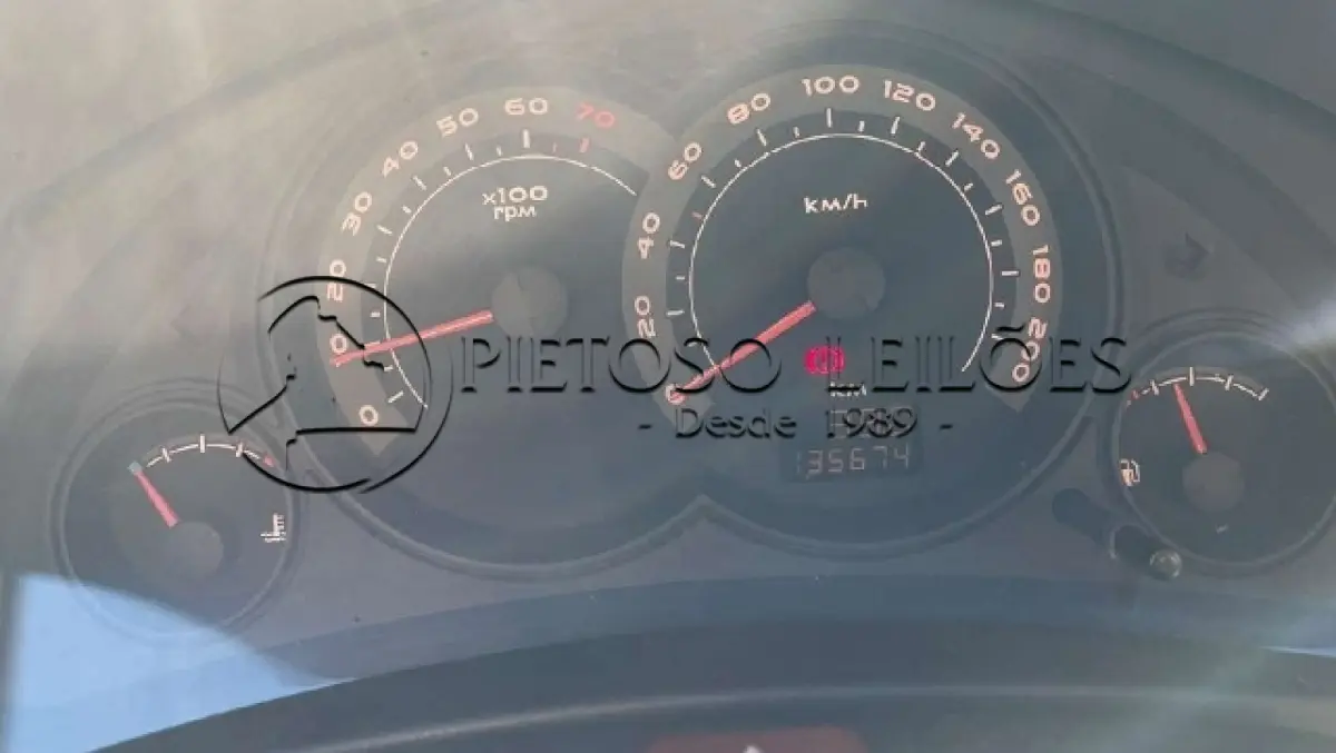 LOTE 026 - AUTOMÓVEL GM/PRISMA JOY, ANO/MODELO: 2009/2010, PLACA: IQK4725