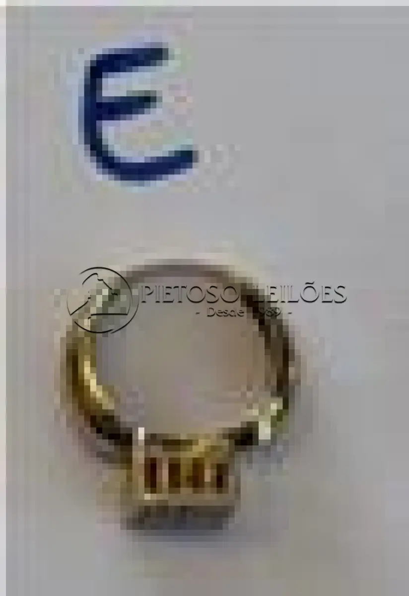 LOTE 131 - ANEL DE OURO FORMATO QUADRADO