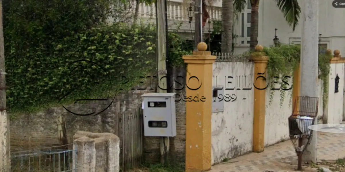 LOTE 001 - SÃO GABRIEL/RS - A FRAÇÃO DE 10% DE UM PRÉDIO EM ALVENARIA, SITO EM UM BECO SEM SAÍDA E SEM NOME E QUE FAZ CONFLUÊNCIA COM O PROLONGAMENTO DA RUA JOÃO MANOEL, Nº 1.598, BAIRRO CENTRO.
