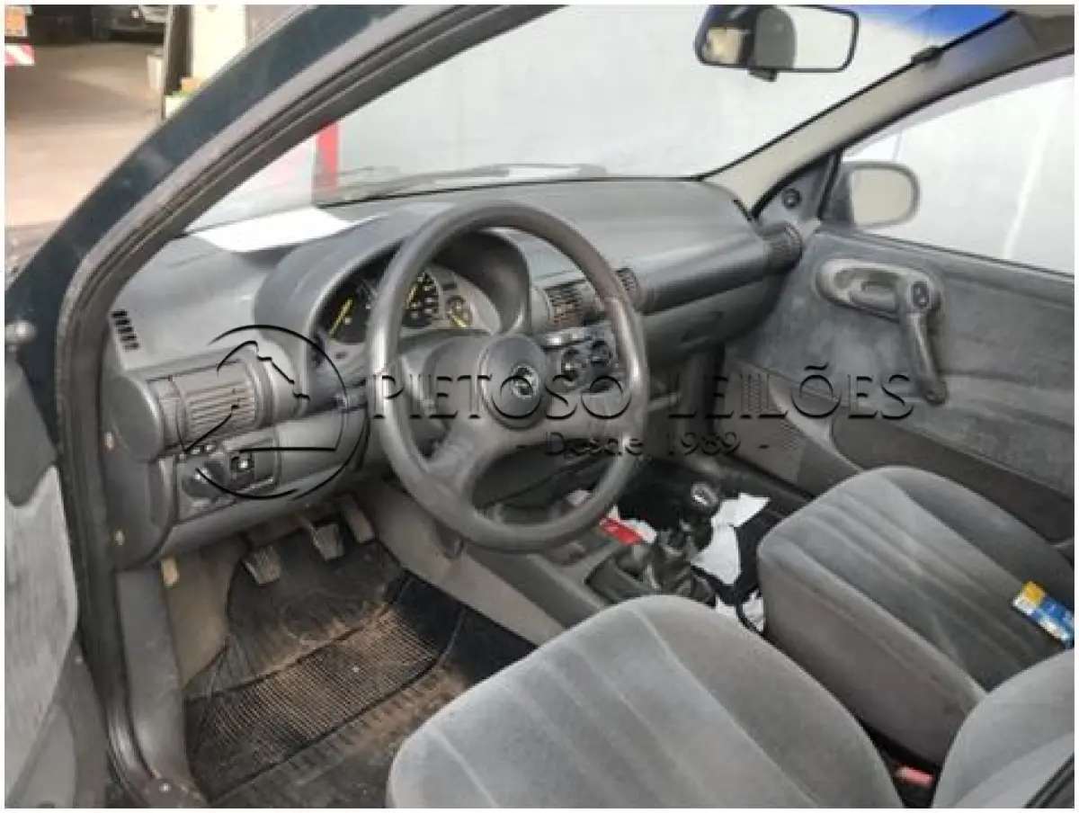 LOTE 100 - AUTOMÓVEL GM/CORSA GL 1.6, ANO/MODELO: 1997/1998, PLACA: HSA1E49