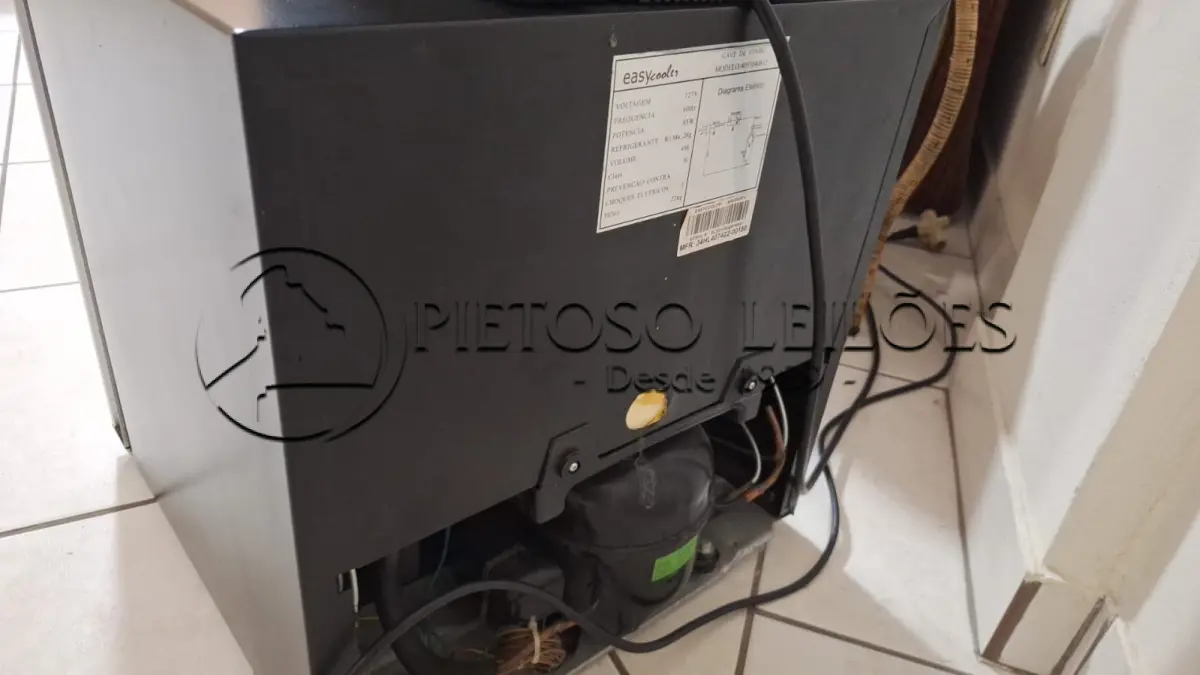 LOTE 022 - ADEGA EASY COOLER, 12 GARRAFAS, 127 V.