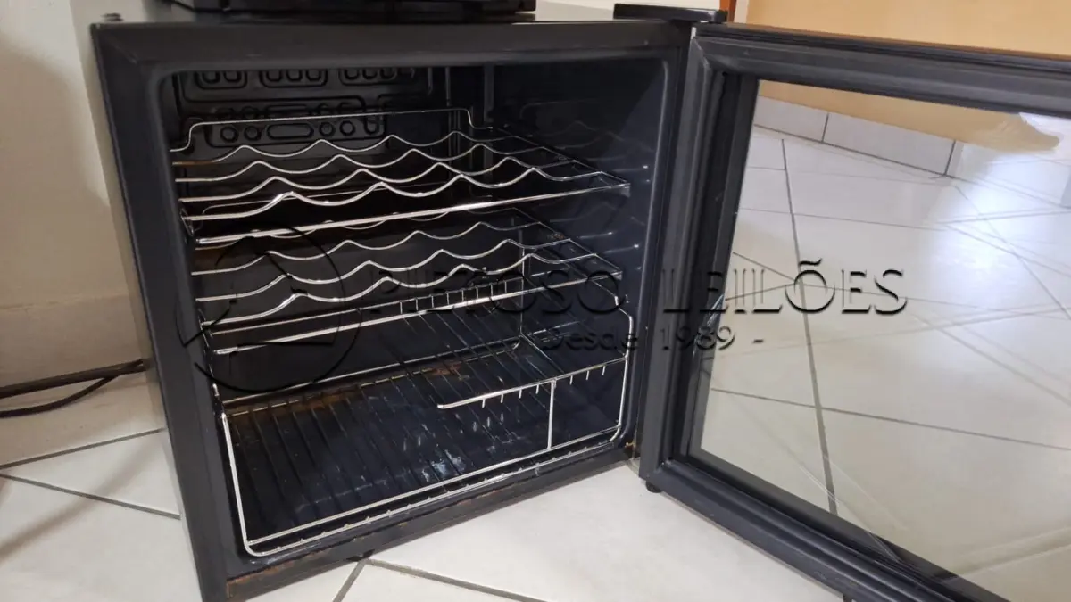 LOTE 022 - ADEGA EASY COOLER, 12 GARRAFAS, 127 V.