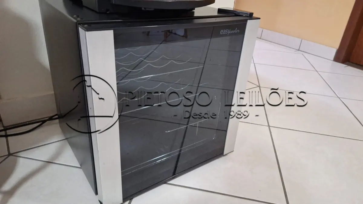 LOTE 022 - ADEGA EASY COOLER, 12 GARRAFAS, 127 V.