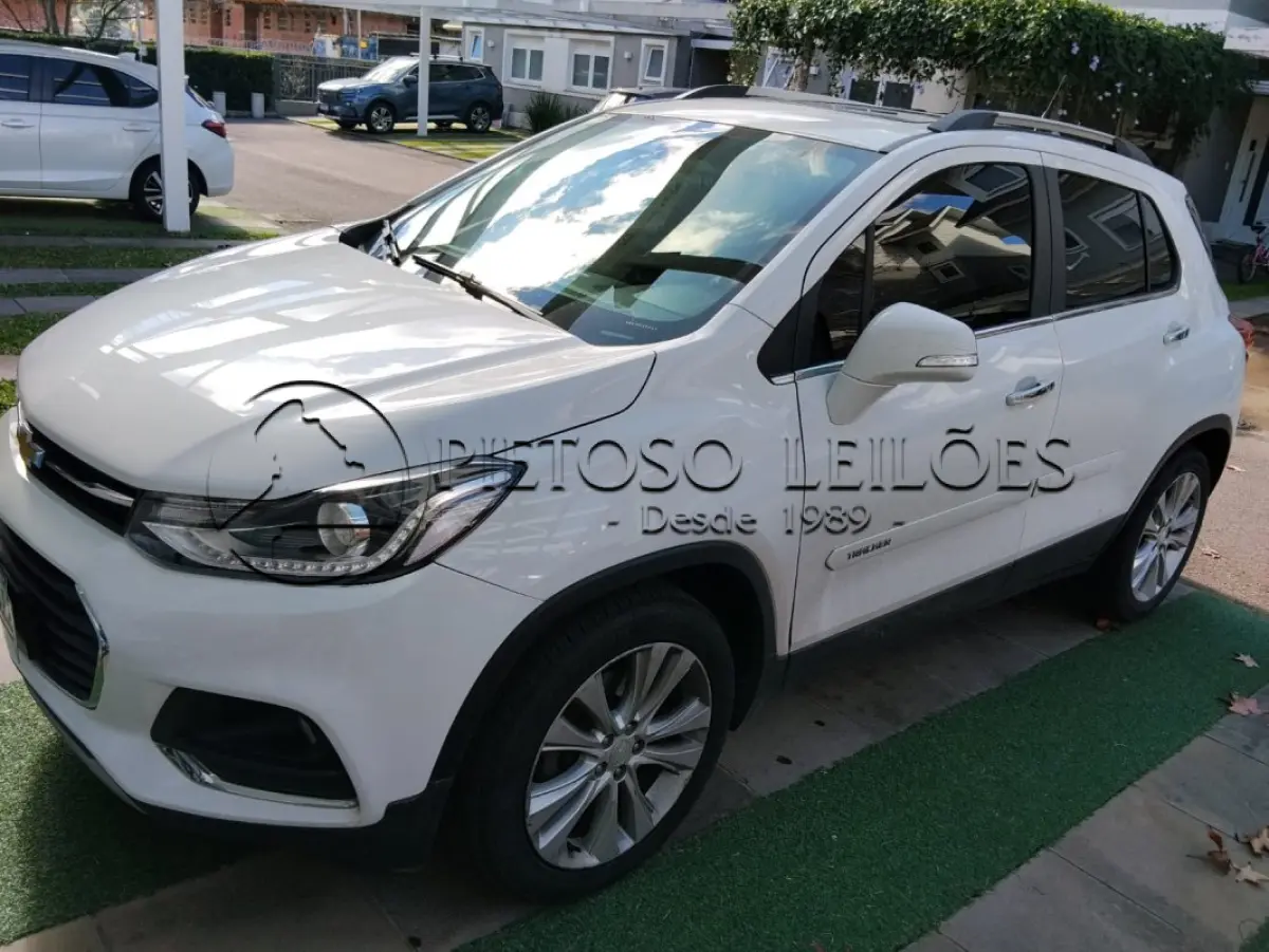 LOTE 100 - CAMIONETA I/CHEV TRACKER PREMIER, ANO/MODELO: 2019, PLACA: IZX4I23