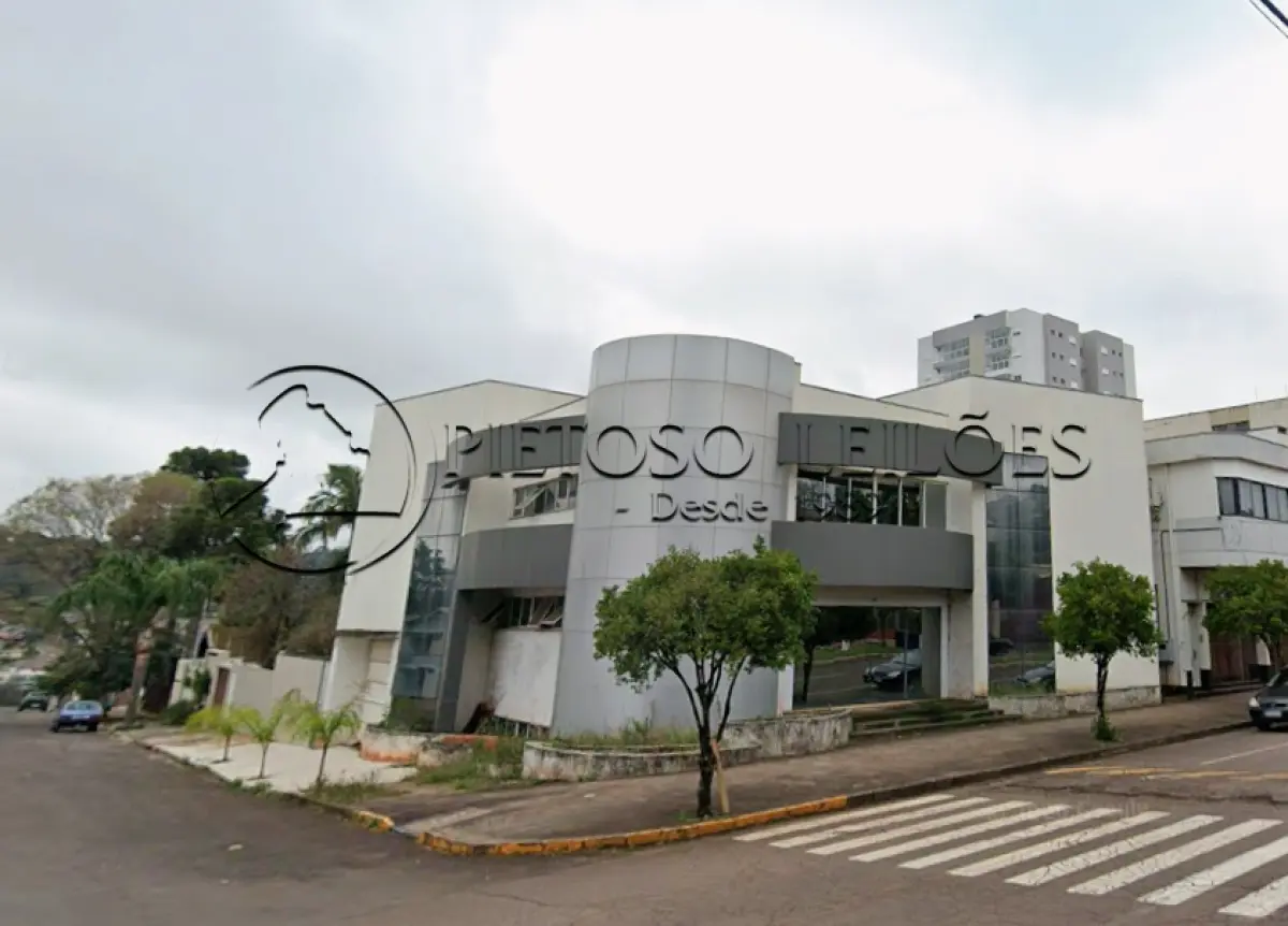 LOTE 106 - SARANDI/RS - TERRENO URBANO DE 578,00M² COM CASA DE ALVENARIA DE 163,60M² E GALPÃO DE MADEIRA DE 57,50M² - RUA PLÁCIDO DE CASTRO, ESQUINA COM AVENIDA SETE DE SETEMBRO