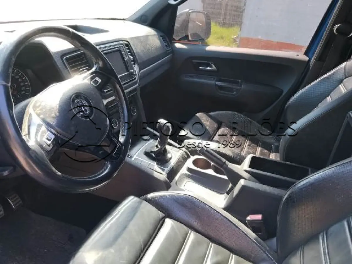 LOTE 100 - CAMINHONETE I/VW AMAROK V6 EXTR AC4, ANO/MODELO: 2019/2020, PLACA: IZW9E99