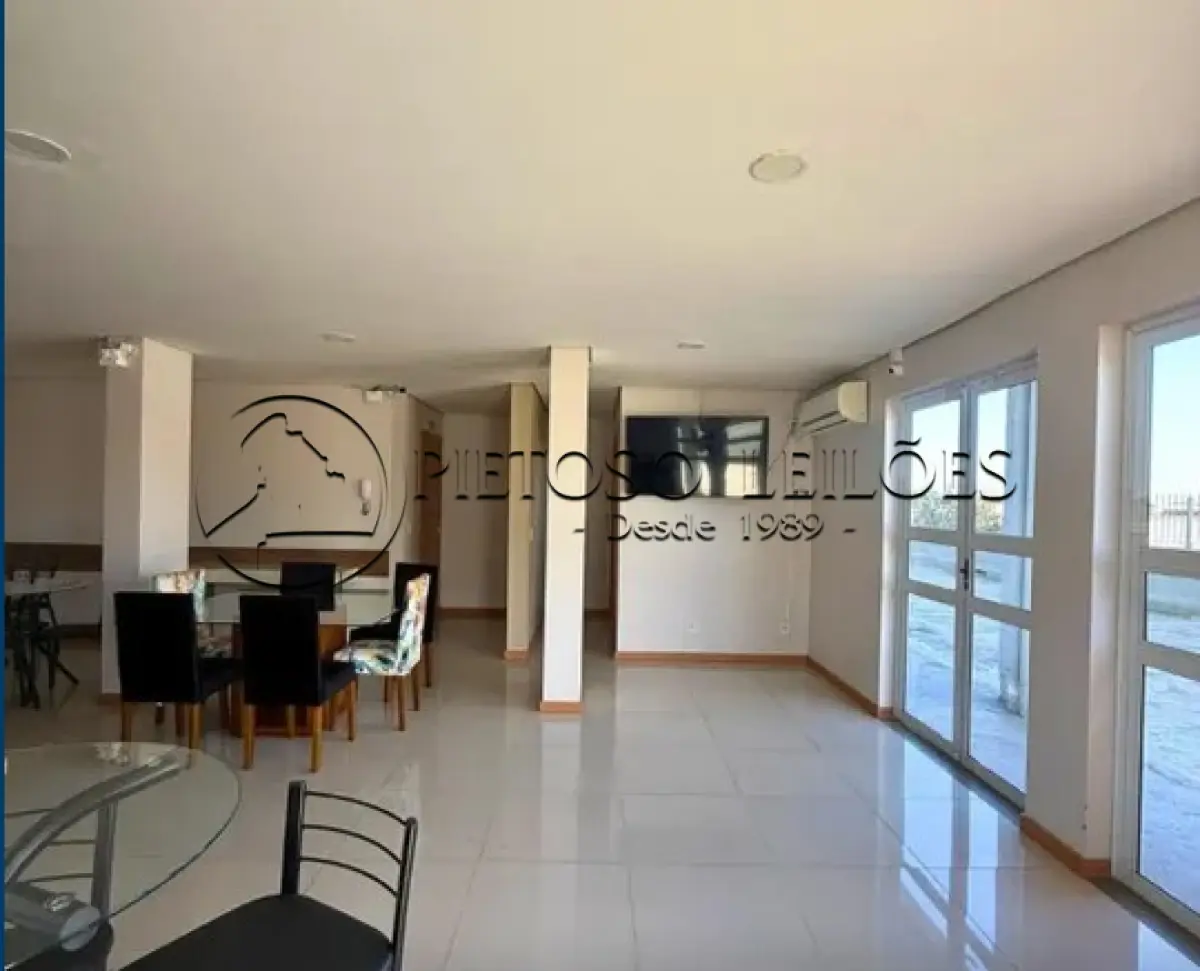 Apartamento no Centro (foto 2 de 3)