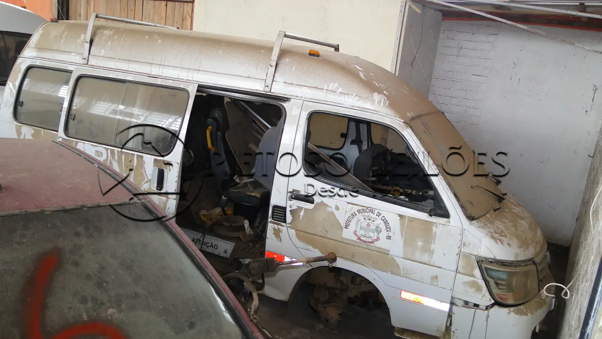 LOTE 003 - I/JINBEI VAN NIKS ESCO, ANO/MODELO: 2013/2014, PLACA: IVT7729,