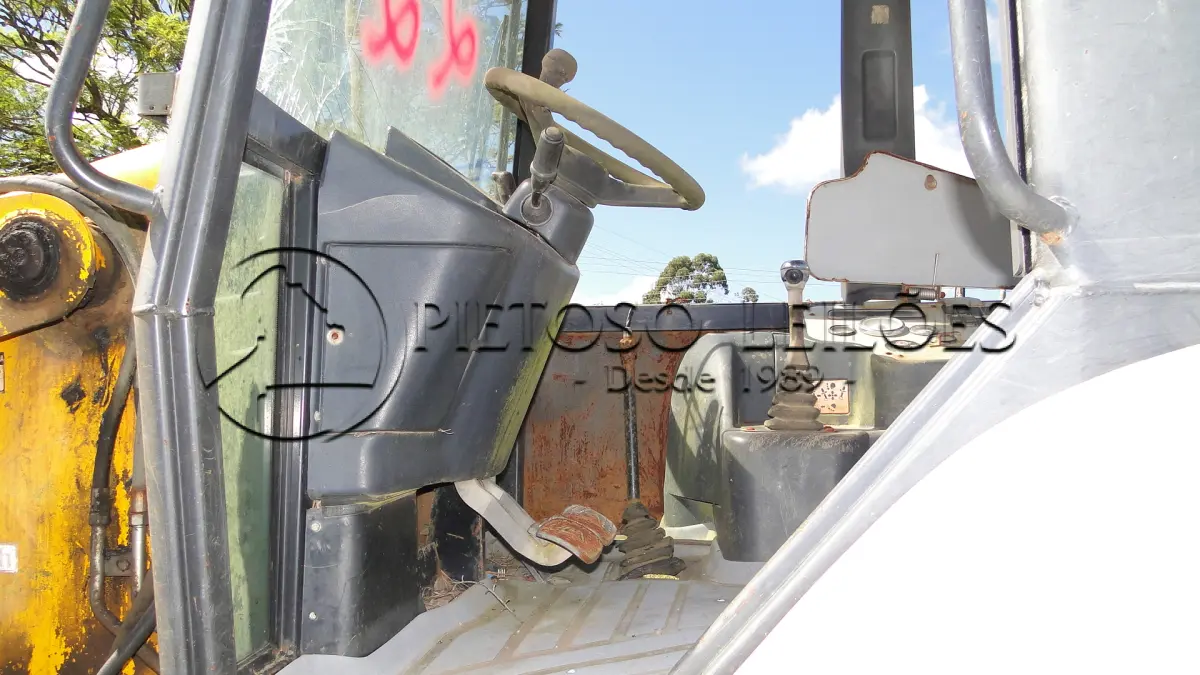 LOTE 022 - RETROESCAVADEIRA JCB 214 E, SÉRIE JCB1001974JCB.